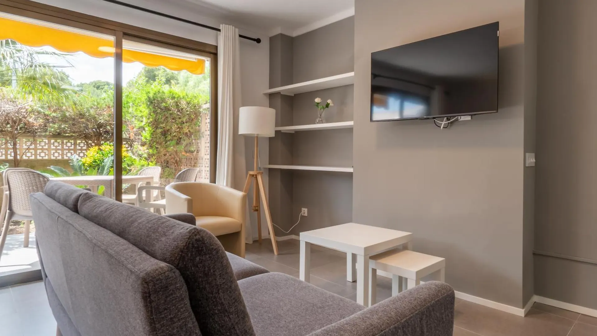 Ponent Cala Ratjada Apartments E  Cala Ratjada (Mallorca)